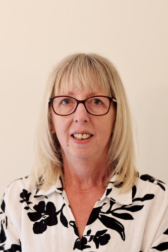Sandra White